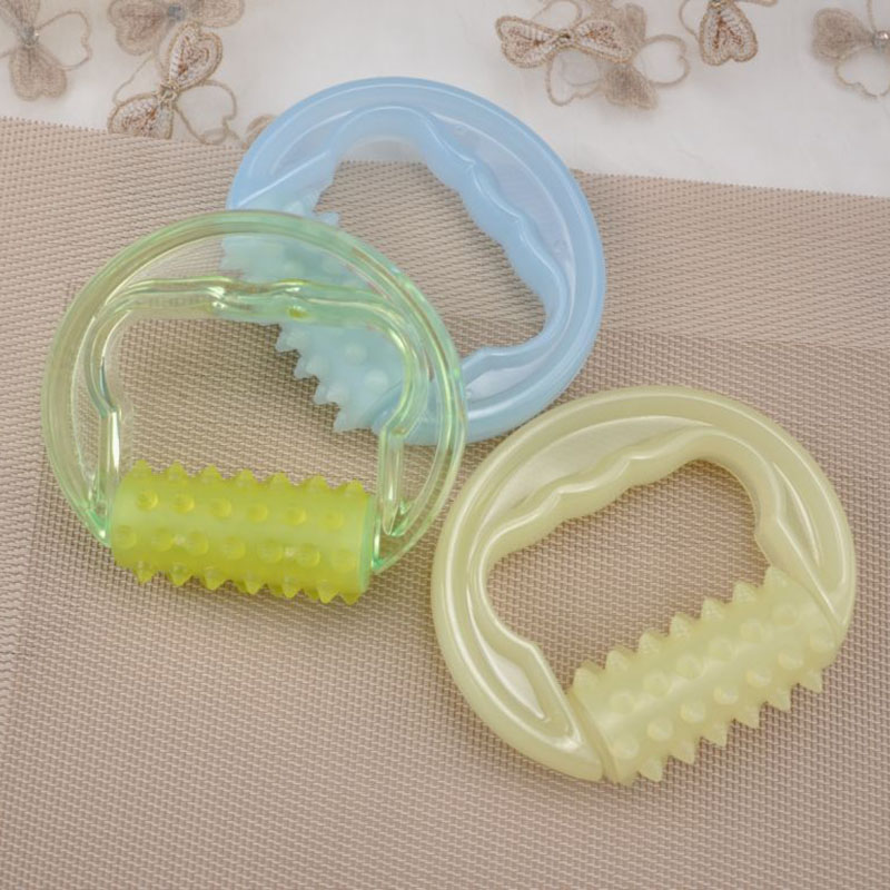 Was sind die Vorteile einer Plastikmassagepinsel?